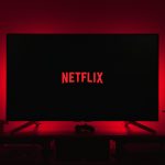 Entre Novidades e Despedidas: O Cenário do Romance na Netflix